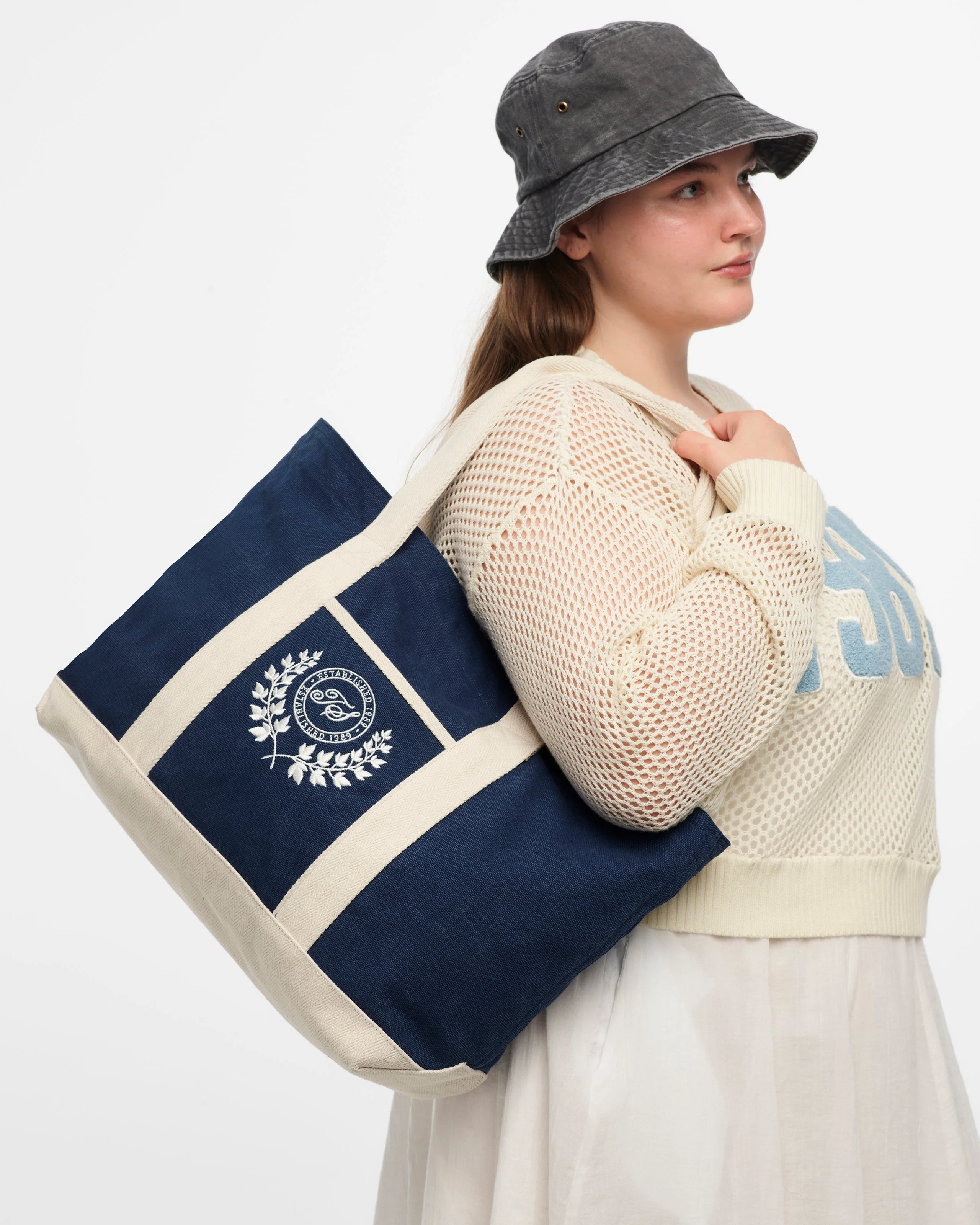 TS Crest Washed Navy Beach Bag - Image 4